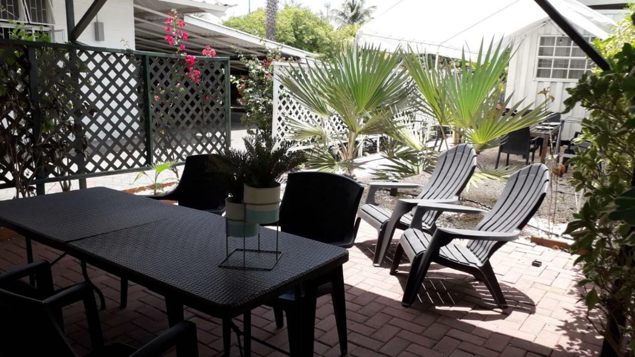 Palm Trees Apartments Willemstad Esterno foto